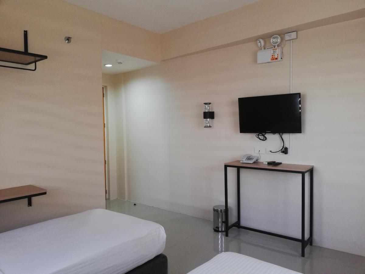 Eon Centennial Express Hotel Iloilo Exterior foto